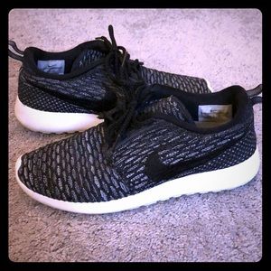 Nike Shoes | Nike Discontinued Womens Flyknit Roshe Bw | Poshmark